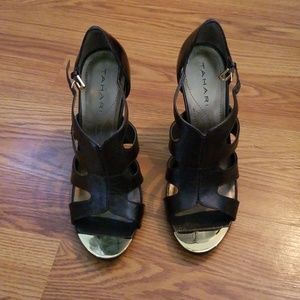 High-heeled Tahari shoes